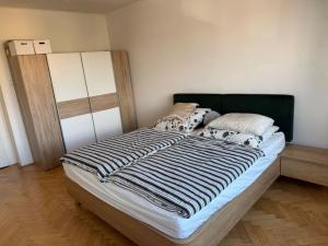 Pronájem bytu 2+kk, Hradec Králové - Pražské Předměstí, Antonína Dvořáka, 54 m2