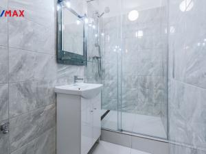 Pronájem bytu 1+kk, Praha - Troja, Sosnovecká, 29 m2