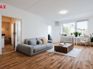 Pronájem bytu 1+kk, Praha - Troja, Sosnovecká, 29 m2