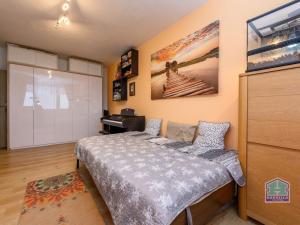 Prodej bytu 2+1, Plzeň - Skvrňany, Vojanova, 65 m2