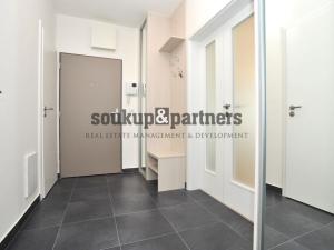 Pronájem bytu 3+kk, Praha, Devonská, 60 m2