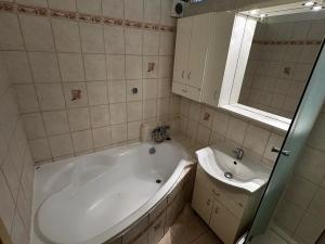 Pronájem bytu 4+kk, Strakonice, Na Ohradě, 77 m2