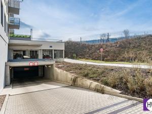 Pronájem garážového stání, Praha, Čerpadlová, 14 m2