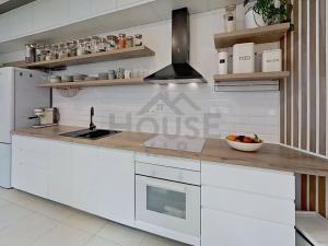 Prodej bytu 2+kk, Praha - Nové Město, Legerova, 55 m2