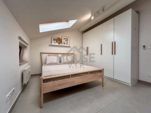 Prodej bytu 2+kk, Praha - Nové Město, Legerova, 55 m2