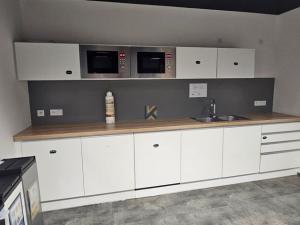 Pronájem kanceláře, Praha, Radlická, 789 m2