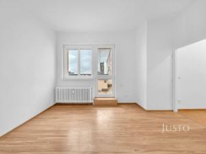 Prodej bytu 2+1, Praha - Strašnice, Na stezce, 40 m2