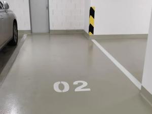 Pronájem garážového stání, Praha - Třebonice, K metru, 10 m2