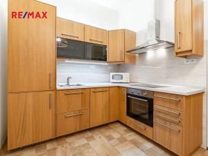 Pronájem bytu 1+1, Praha - Smíchov, Staropramenná, 40 m2