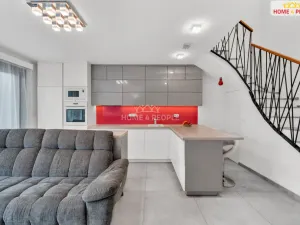 Prodej bytu 4+kk, Praha - Koloděje, Podzámecká, 125 m2