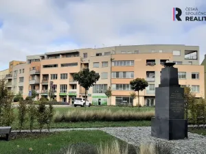 Prodej atypického bytu, Kroměříž, náměstí Míru, 178 m2