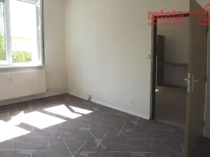 Pronájem bytu 1+1, Jirkov, Studentská, 38 m2