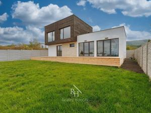 Prodej rodinného domu, Svinaře, Větrná, 156 m2