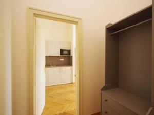 Pronájem bytu 2+kk, Praha - Staré Město, Kozí, 51 m2