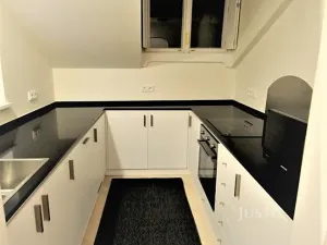 Pronájem bytu 3+1, Praha - Malá Strana, Hroznová, 73 m2