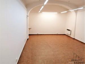 Pronájem obchodního prostoru, Slaný, Kynského, 30 m2