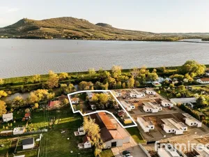 Prodej komerčního pozemku, Strachotín, 2851 m2