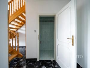 Pronájem bytu 4+1, Třeboň, Lesní, 125 m2