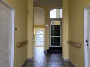 Pronájem obchodního prostoru, Bílina - Chudeřice, Náměstí, 440 m2