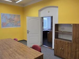 Pronájem obchodního prostoru, Bílina - Chudeřice, Náměstí, 440 m2