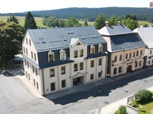 Prodej bytu 2+kk, Horní Blatná, náměstí Sv. Vavřince, 56 m2