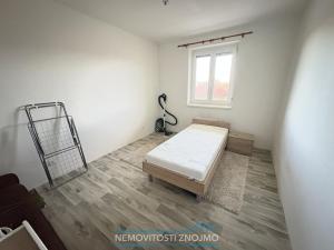 Pronájem bytu 2+kk, Chvalovice, 50 m2