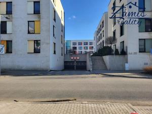 Pronájem garážového stání, Kladno, Benediktínská, 28 m2