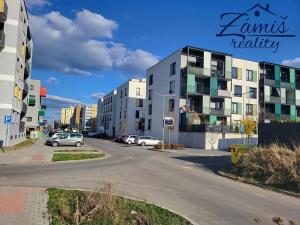 Pronájem garážového stání, Kladno, Benediktínská, 28 m2