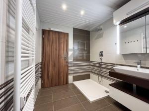 Prodej bytu 2+kk, Ostrava - Poruba, nábřeží Svazu protifašistických bojovníků, 56 m2