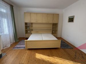Pronájem bytu 3+1, Sušice - Sušice II, T. G. Masaryka, 75 m2