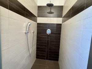 Pronájem rodinného domu, Praha - Lipence, Ke štěrkovně, 333 m2