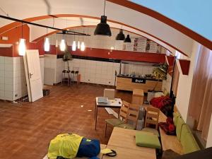 Pronájem obchodního prostoru, Praha - Nové Město, Bolzanova, 100 m2