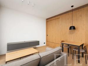 Pronájem bytu 1+kk, Praha - Bubeneč, Vítězné náměstí, 37 m2