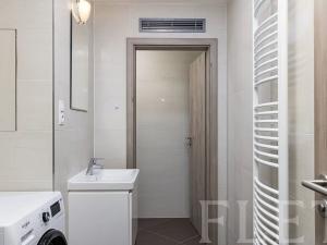 Pronájem bytu 1+kk, Praha - Vršovice, Petrohradská, 41 m2