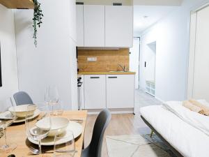 Prodej bytu 1+kk, Praha - Smíchov, Plzeňská, 26 m2