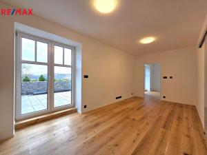 Pronájem bytu 2+kk, Všenory, Ke Hřbitovu, 39 m2