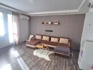 Prodej bytu 4+1, Teplice - Prosetice, Na konečné, 82 m2