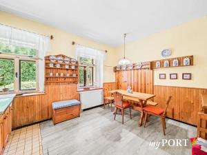 Prodej rodinného domu, Kostelec, 200 m2