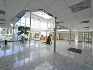 Pronájem kanceláře, Praha - Prosek, Litvínovská, 309 m2