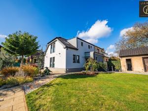 Pronájem rodinného domu, Kladno, A. Dvořáka, 242 m2