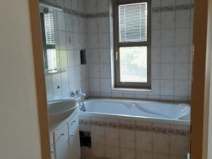 Prodej rodinného domu, Praha - Kyje, Branská, 402 m2