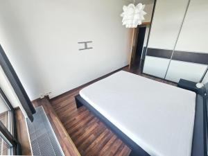 Pronájem bytu 2+kk, Praha - Holešovice, Jankovcova, 70 m2