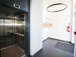 Pronájem bytu 3+kk, Praha - Kbely, Plzákova, 77 m2