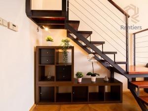 Pronájem bytu 1+kk, Praha - Smíchov, Na Valentince, 48 m2