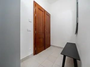 Pronájem bytu 2+kk, Praha - Nusle, Jaromírova, 58 m2