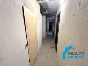 Prodej bytu 2+1, Děčín, Dobrovského, 56 m2