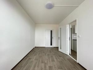 Pronájem bytu 1+1, Litvínov, Valdštejnská, 37 m2