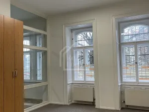 Pronájem kanceláře, Praha - Smíchov, Janáčkovo nábřeží, 187 m2