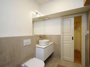 Pronájem bytu 3+kk, Praha - Nové Město, Bolzanova, 199 m2