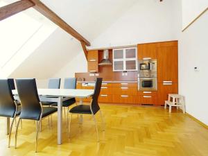 Pronájem bytu 3+kk, Praha - Vyšehrad, Vratislavova, 88 m2